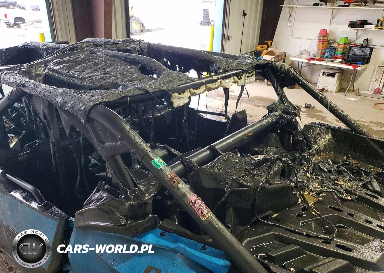 2023 Can-Am Maverick X3 Utility Vehicle VIN:3JBVMAY41PE000231 - 9