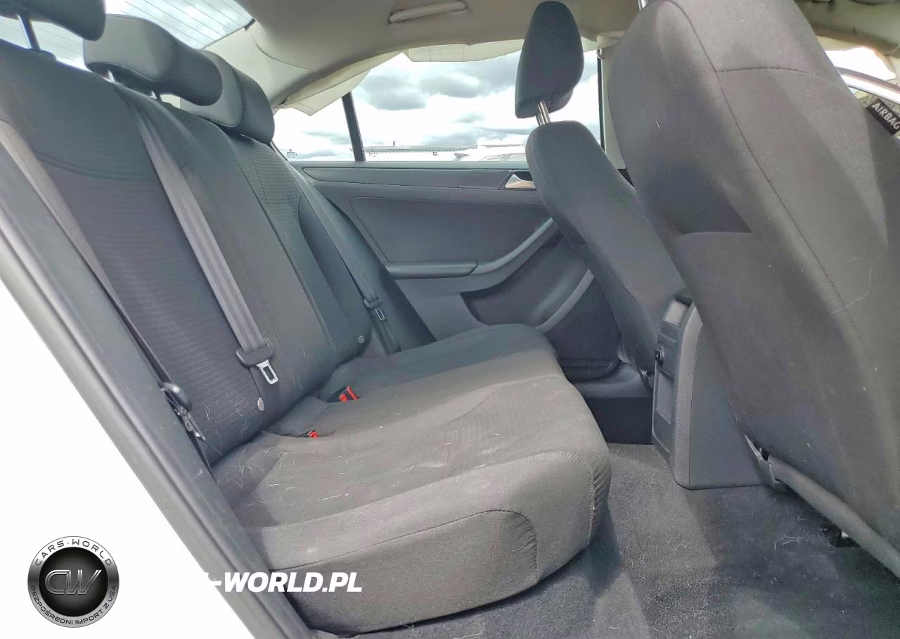 2015 Volkswagen Jetta Base VIN:3VW2K7AJ3FM356061 - 10