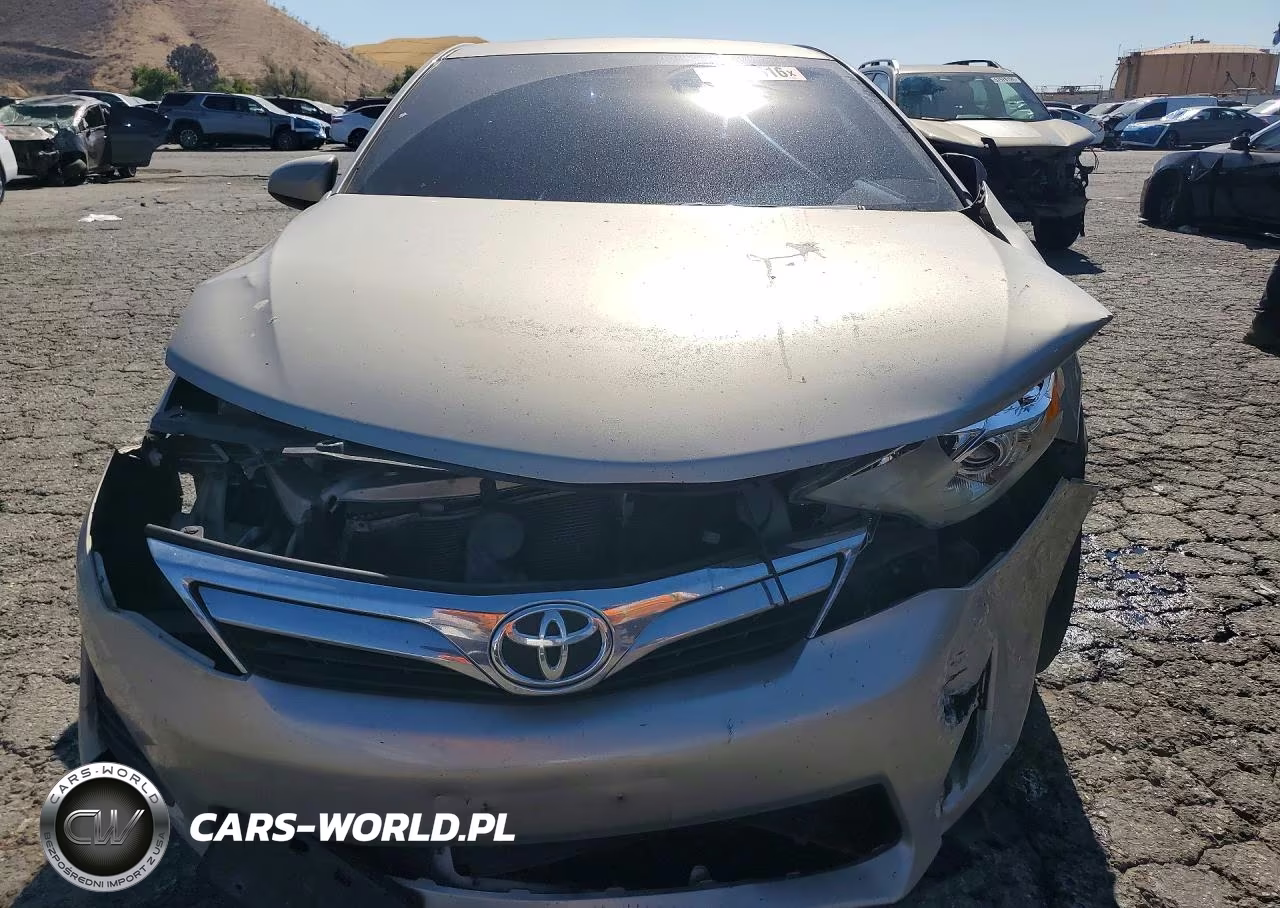 2014 Toyota Camry Le VIN:4T4BF1FK1ER425427 - 5