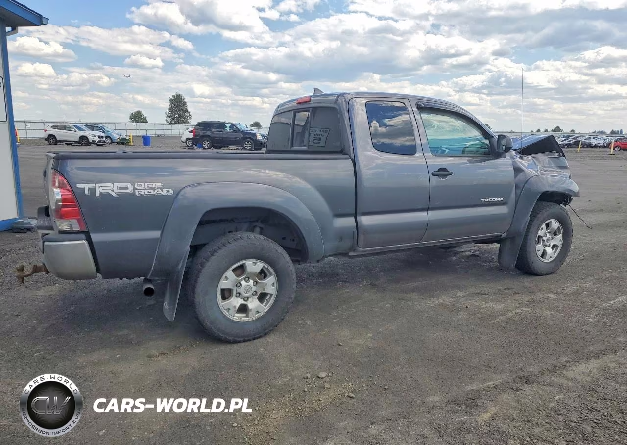 2015 Toyota Tacoma V6 VIN:5TFUU4ENXFX113178 - 3