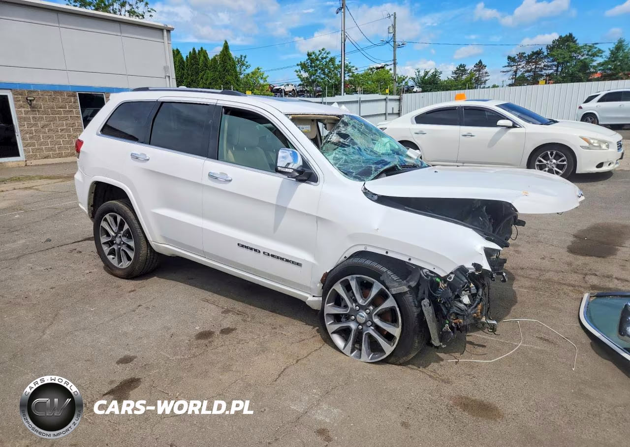 2018 Jeep Grand Cherokee Overland VIN:1C4RJFCG3JC268766 - 4