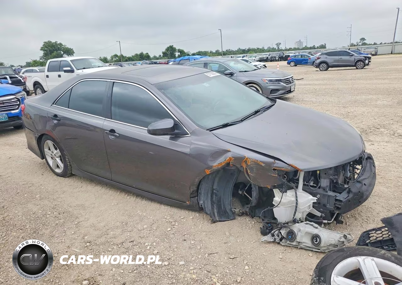 2013 Toyota Camry Se VIN:4T1BF1FK0DU295732 - 4