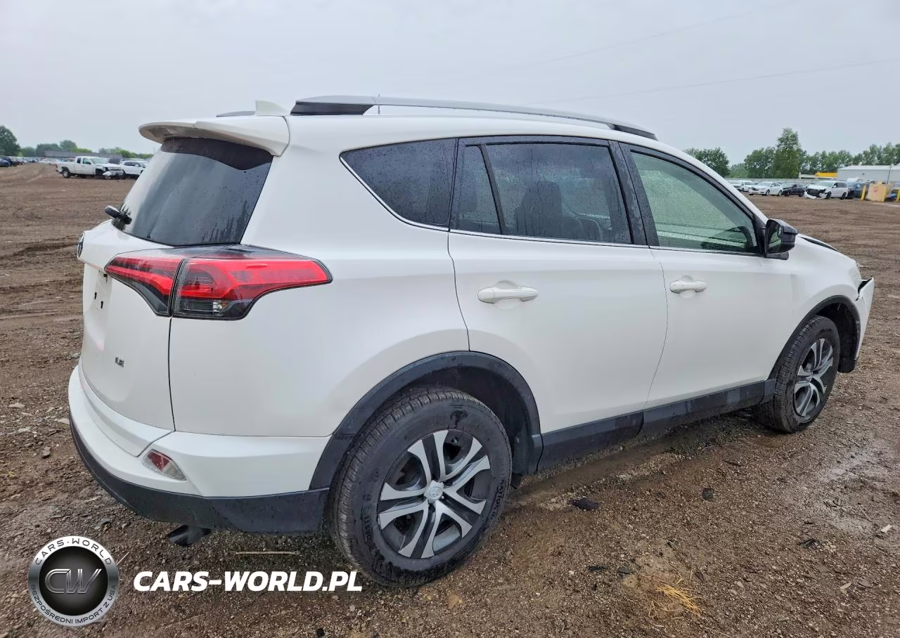 2018 Toyota Rav4 Le VIN:JTMZFREV2JJ724282 - 3