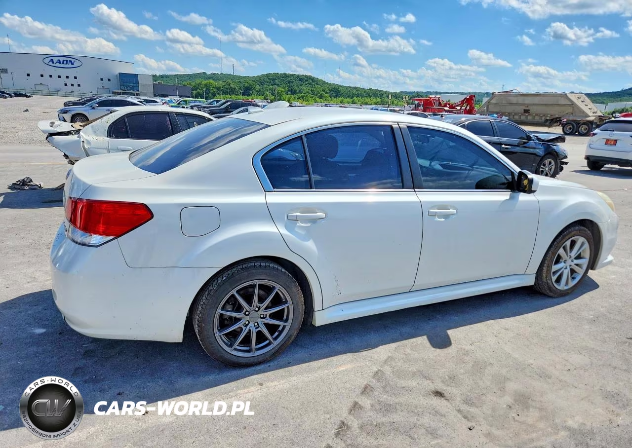 2014 Subaru Legacy 2.5I Premium VIN:4S3BMBC63E3023030 - 3