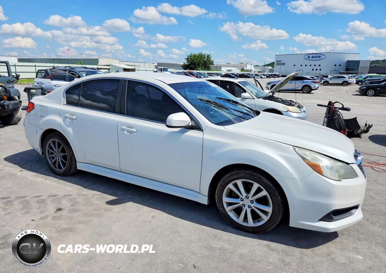 2014 Subaru Legacy 2.5I Premium VIN:4S3BMBC63E3023030 - 4