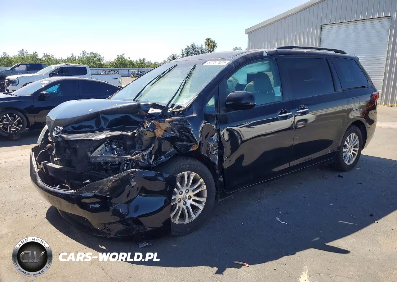 2016 Toyota Sienna Xle 8-Passenger – zdjęcie 1 z 13
