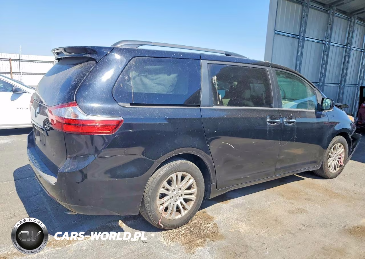2016 Toyota Sienna Xle 8-Passenger VIN:5TDYK3DC1GS749397 - 3