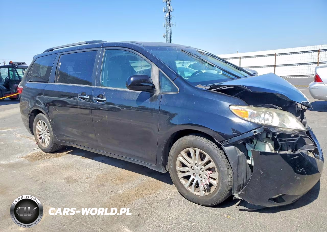 2016 Toyota Sienna Xle 8-Passenger VIN:5TDYK3DC1GS749397 - 4