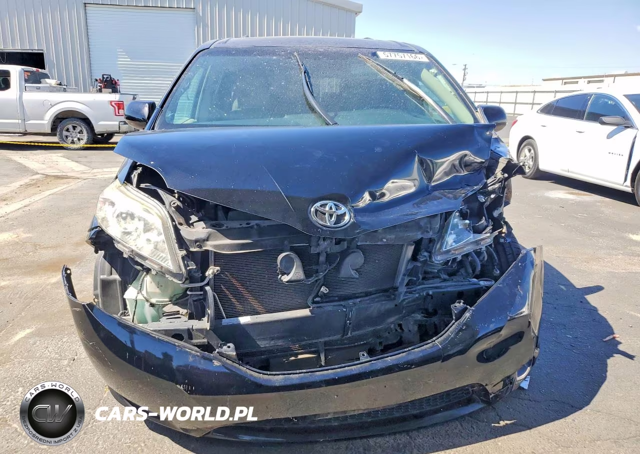 2016 Toyota Sienna Xle 8-Passenger VIN:5TDYK3DC1GS749397 - 5