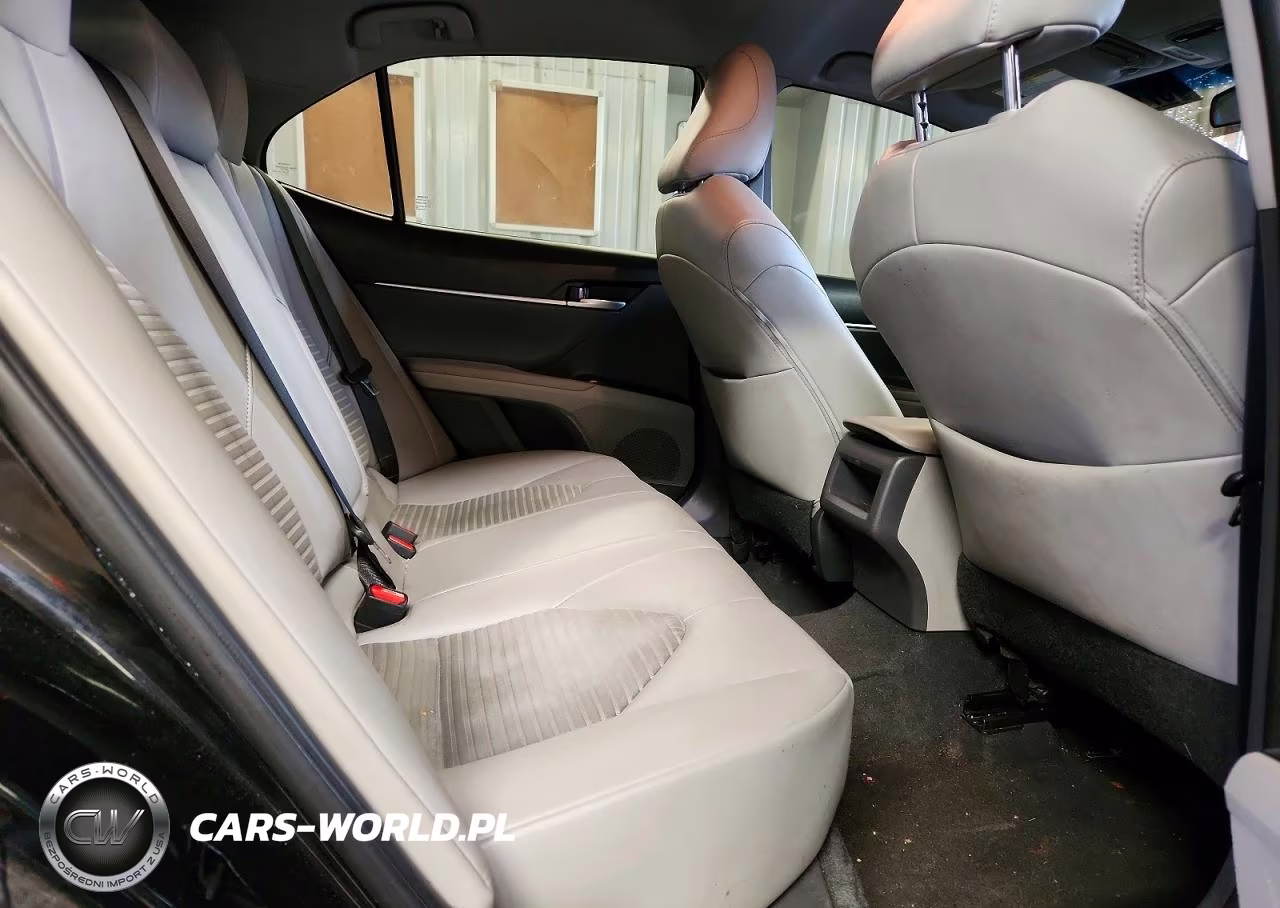 2018 Toyota Camry Se VIN:4T1B11HK8JU084964 - 10