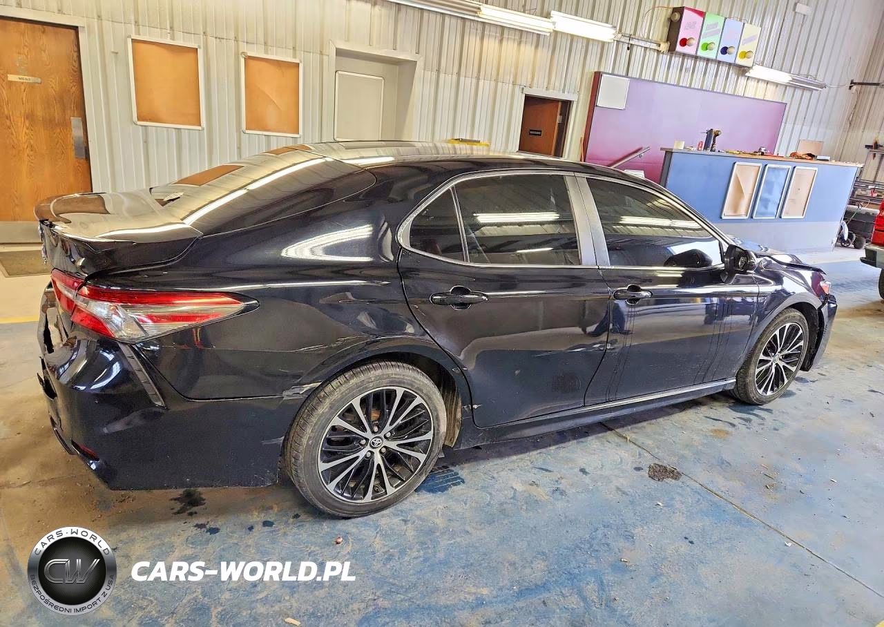 2018 Toyota Camry Se VIN:4T1B11HK8JU084964 - 3