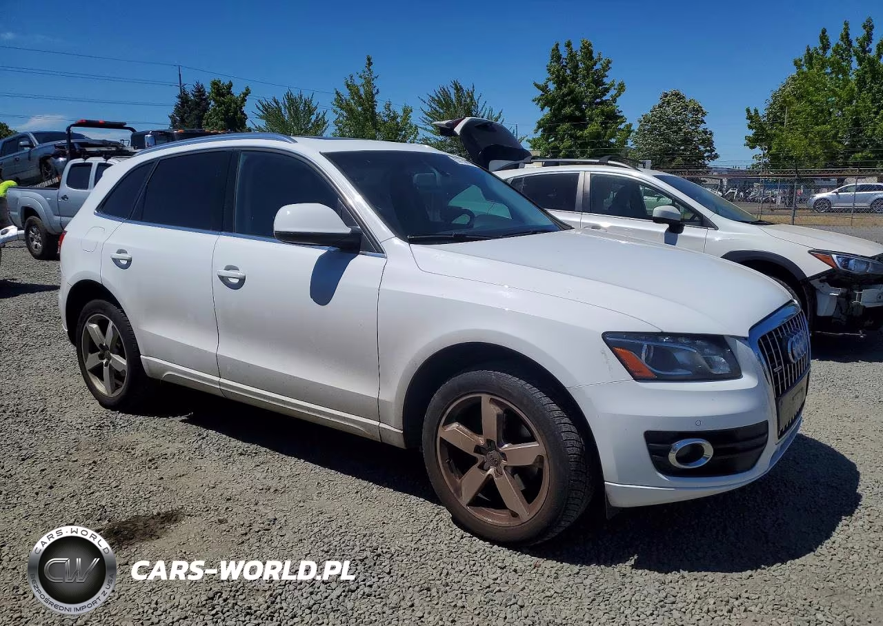 2011 Audi Q5 Premium Plus VIN:WA1LFAFP9BA064695 - 4