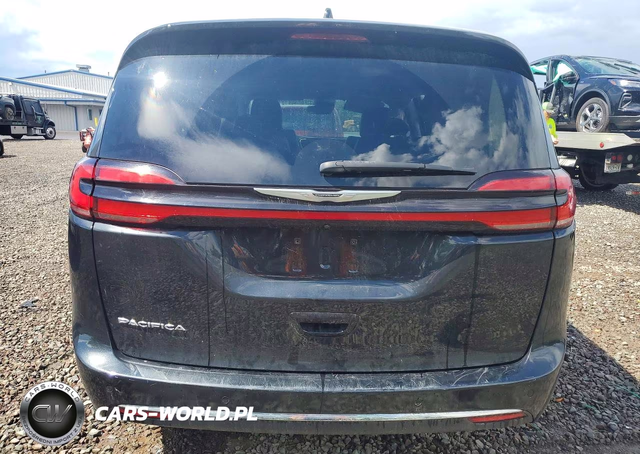 2023 Chrysler Pacifica Touring L VIN:2C4RC1BG9PR571968 - 6