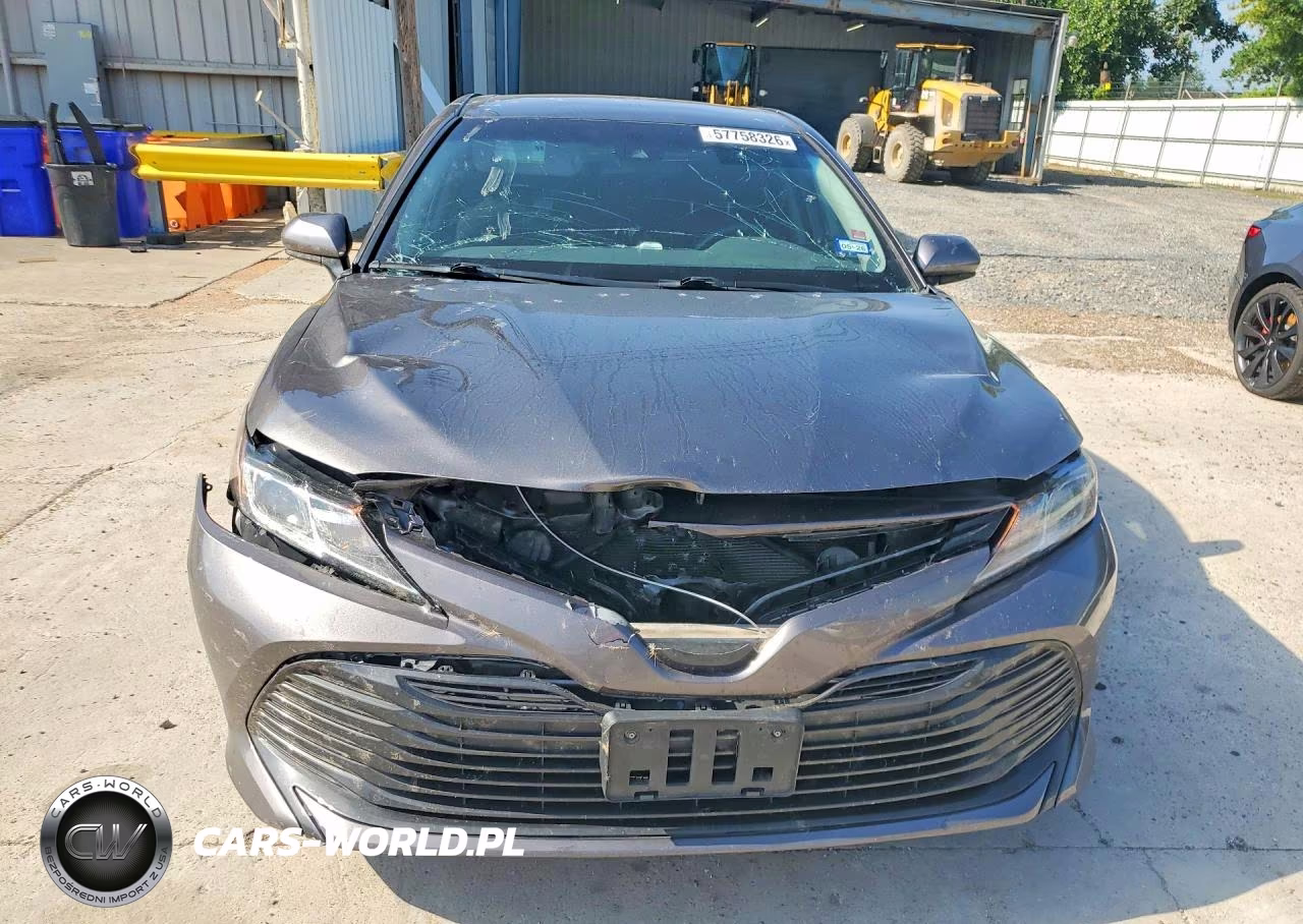 2020 Toyota Camry Le VIN:4T1C31AK6LU543274 - 5