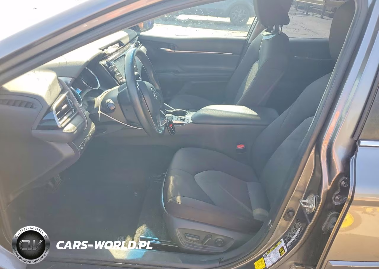 2020 Toyota Camry Le VIN:4T1C31AK6LU543274 - 7