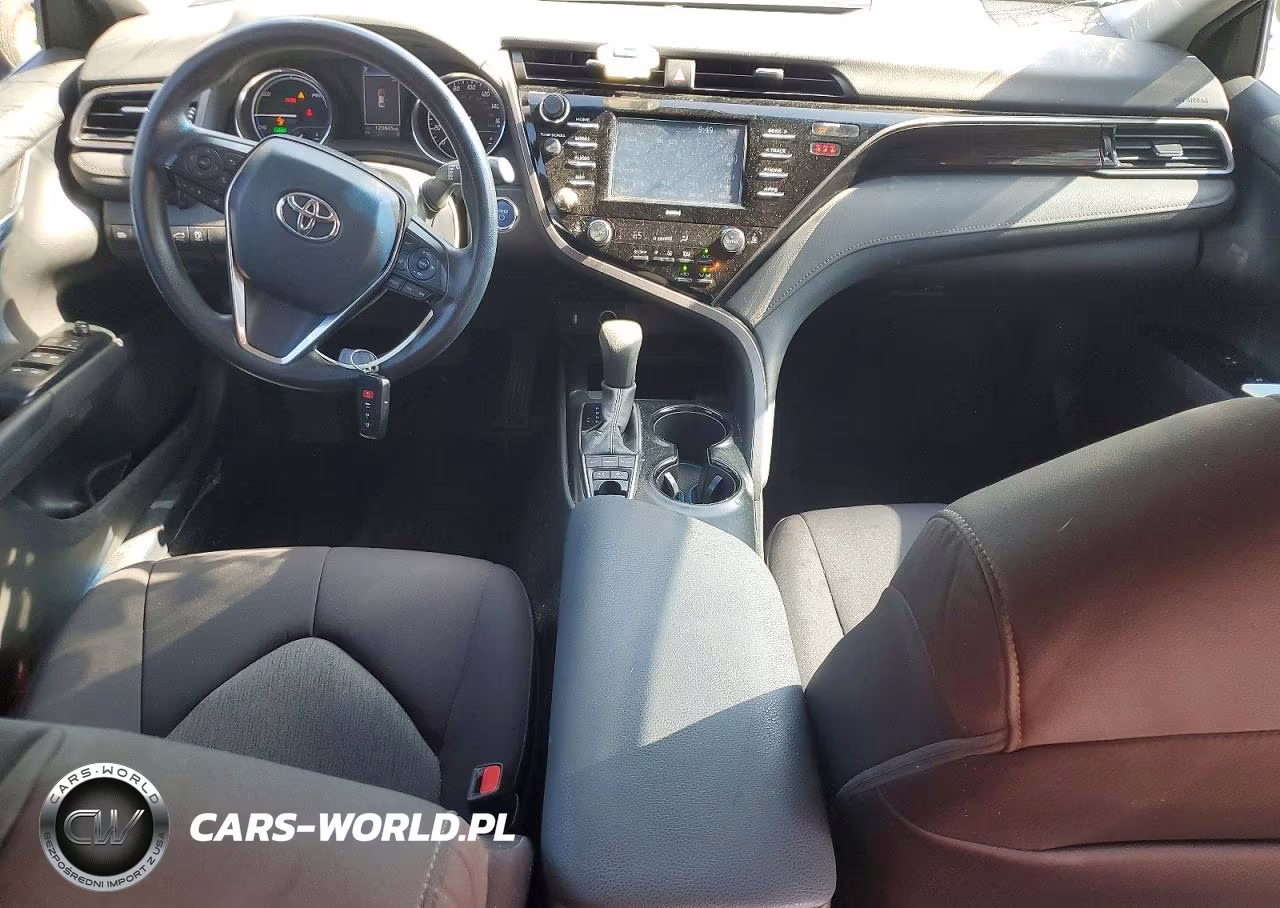 2020 Toyota Camry Le VIN:4T1C31AK6LU543274 - 8