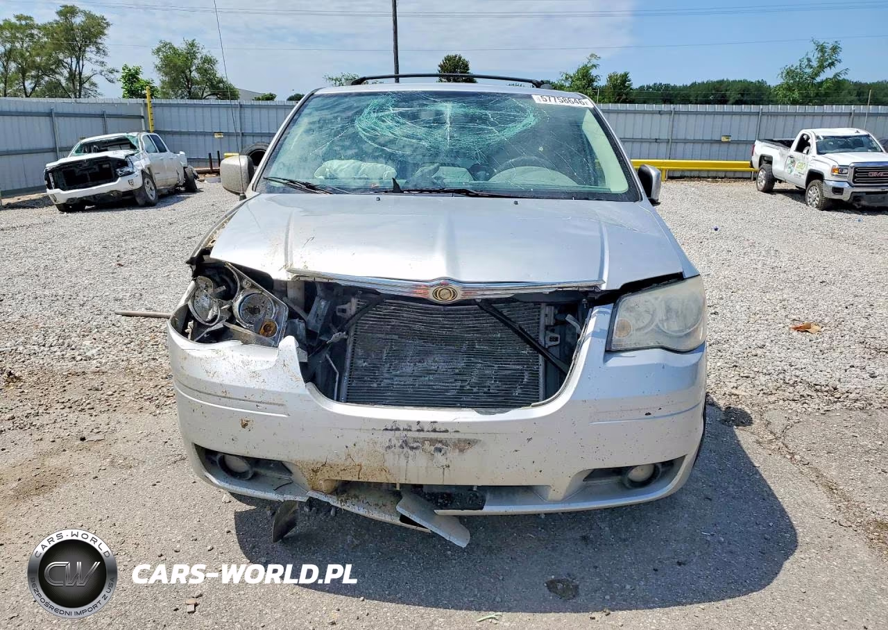2010 Chrysler Town & Country Touring VIN:2A4RR5D14AR150286 - 5