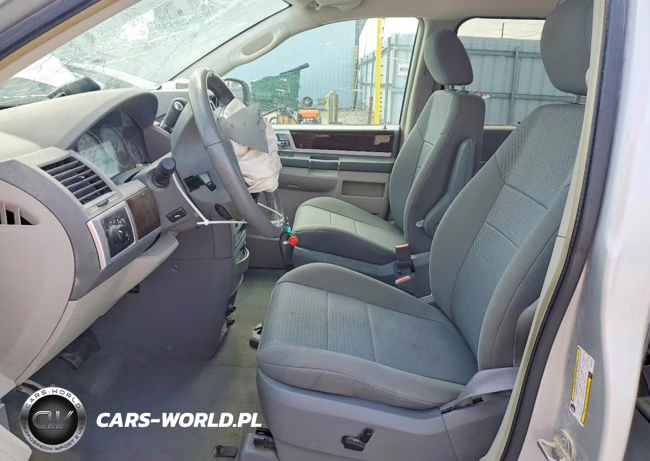 2010 Chrysler Town & Country Touring VIN:2A4RR5D14AR150286 - 7