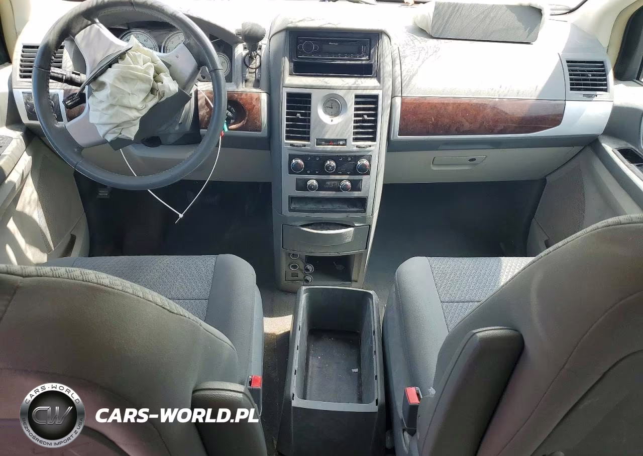 2010 Chrysler Town & Country Touring VIN:2A4RR5D14AR150286 - 8