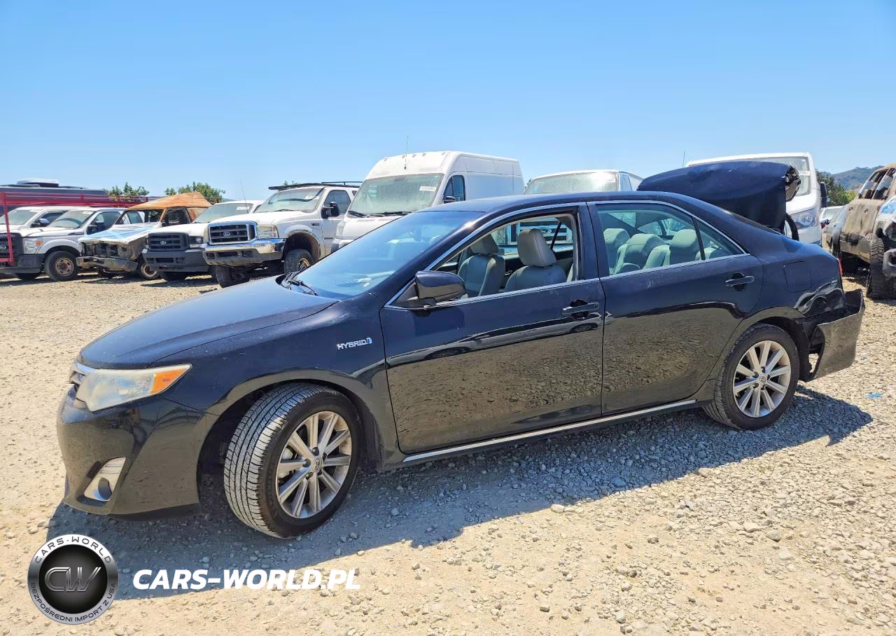 2013 Toyota Camry Hybrid Xle – zdjęcie 1 z 12