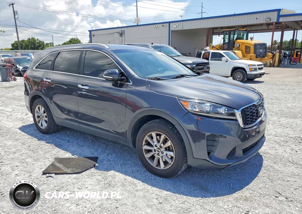 2019 Kia Sorento Lx VIN:5XYPG4A38KG529624 - 4