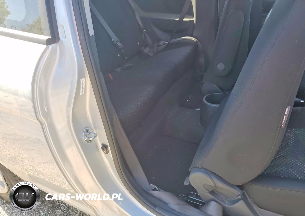 2010 Hyundai Accent Gs VIN:KMHCM3AC9AU169032 - 10