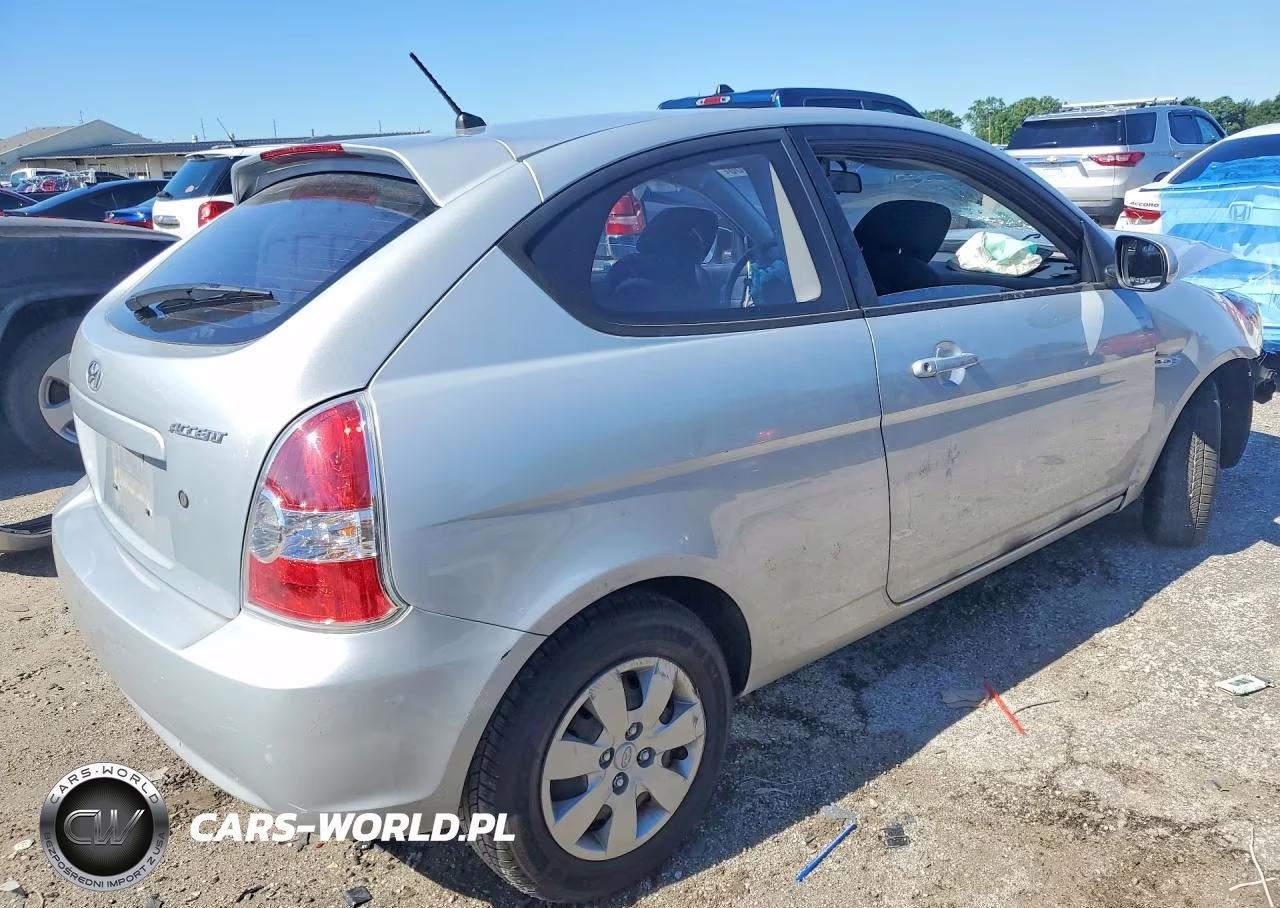2010 Hyundai Accent Gs VIN:KMHCM3AC9AU169032 - 3