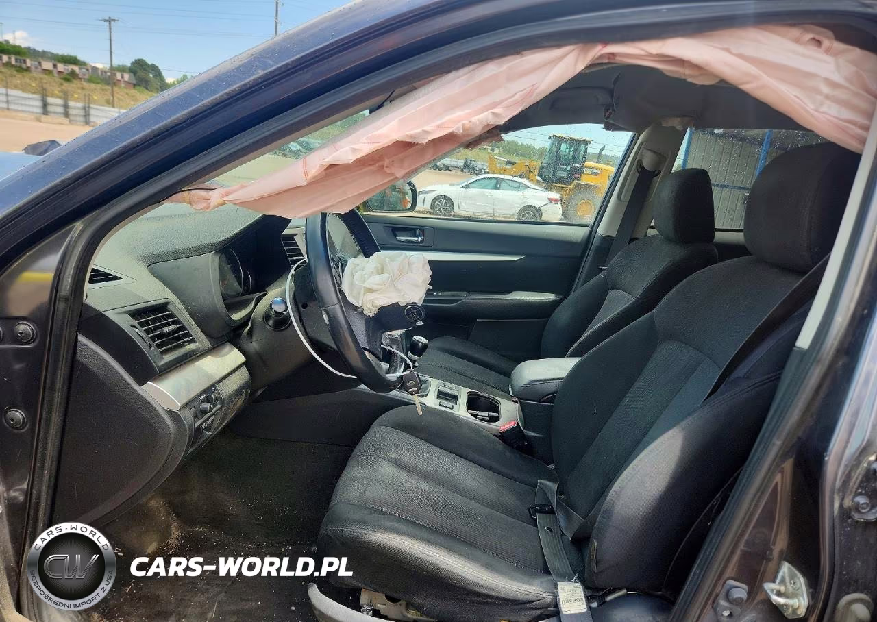 2013 Subaru Outback 2.5I Premium VIN:4S4BRCCCXD1229707 - 7