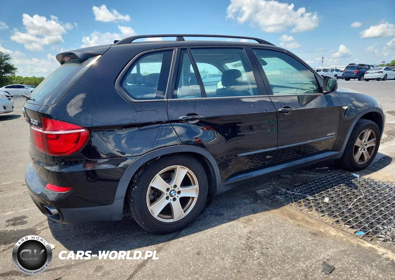 2012 BMW X5 xDrive35I VIN:5UXZV4C59CL745225 - 3