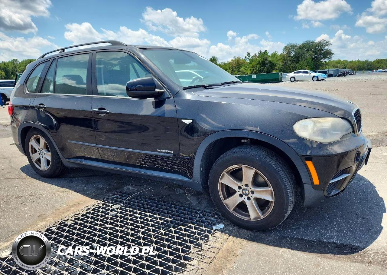 2012 BMW X5 xDrive35I VIN:5UXZV4C59CL745225 - 4