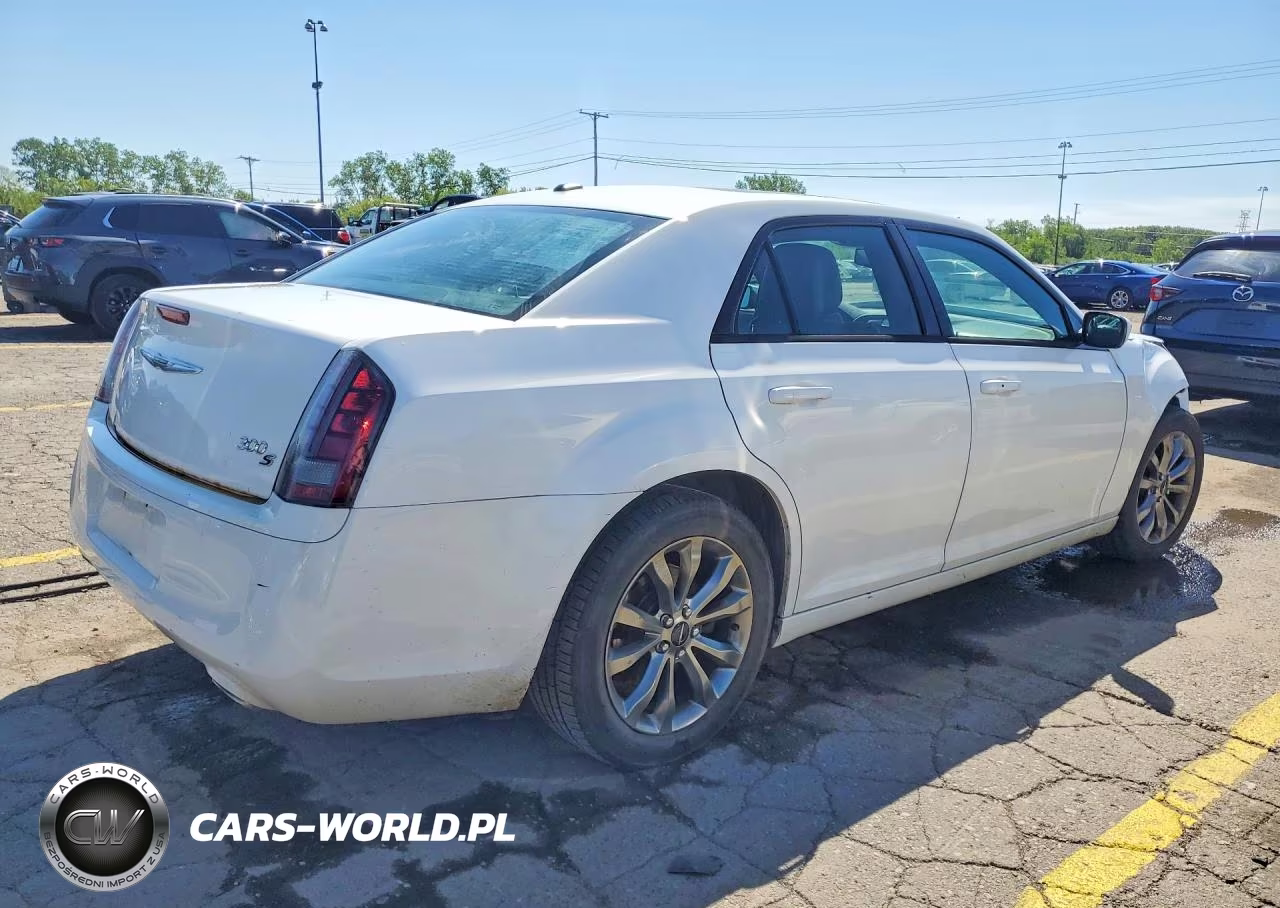 2014 Chrysler 300 S VIN:2C3CCAGG9EH353194 - 3