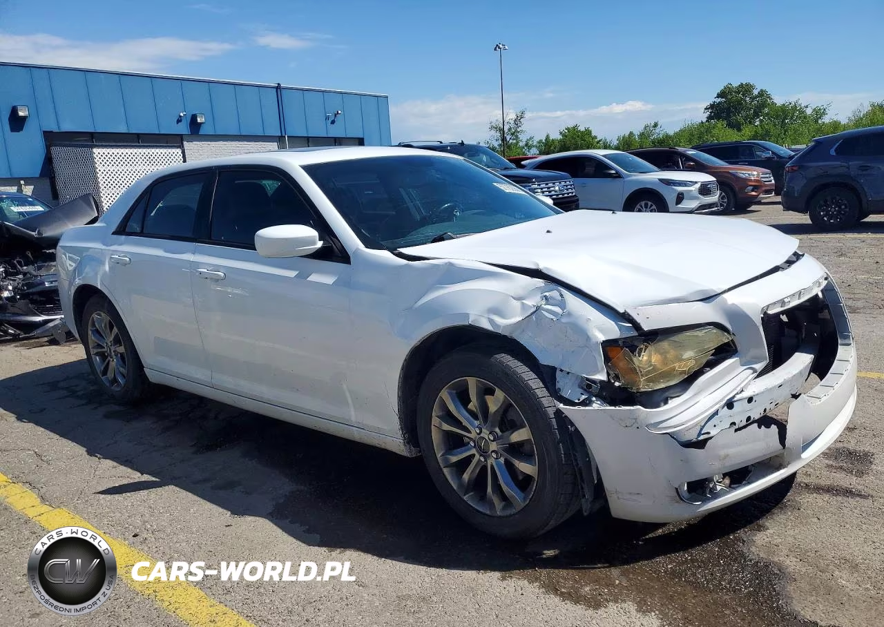 2014 Chrysler 300 S VIN:2C3CCAGG9EH353194 - 4