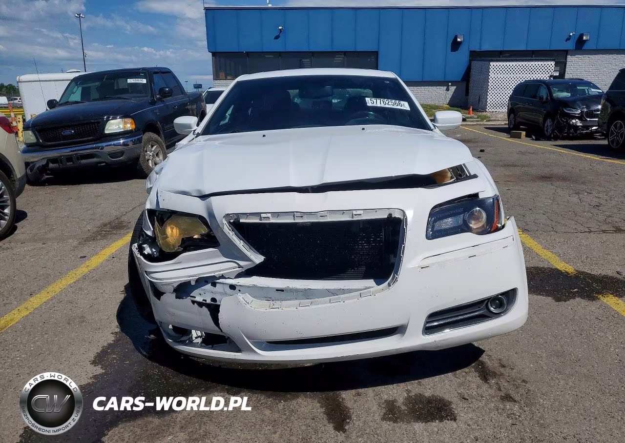 2014 Chrysler 300 S VIN:2C3CCAGG9EH353194 - 5