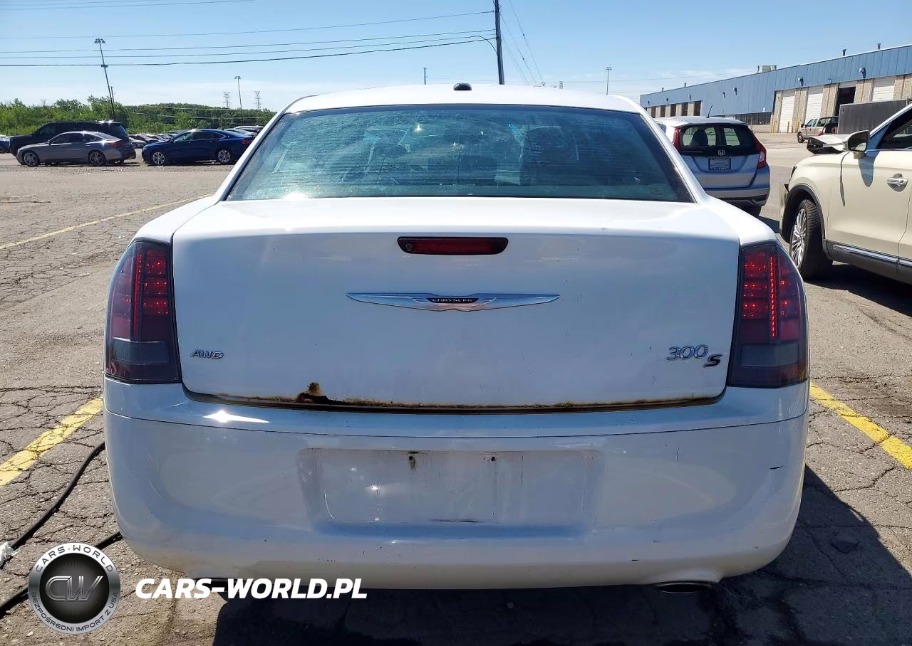 2014 Chrysler 300 S VIN:2C3CCAGG9EH353194 - 6