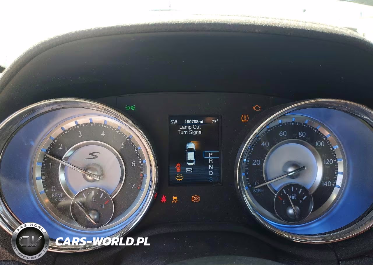 2014 Chrysler 300 S VIN:2C3CCAGG9EH353194 - 9