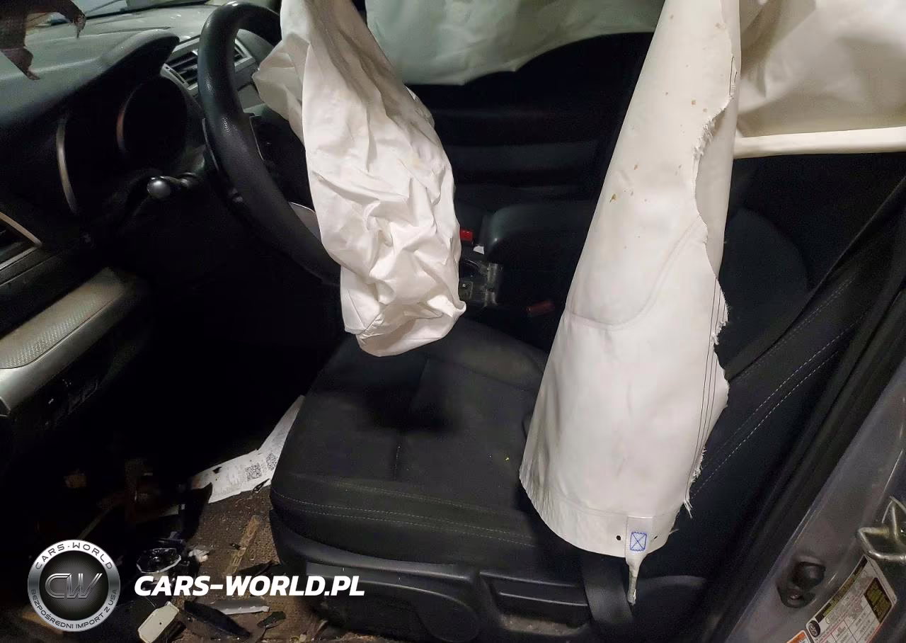 2018 Subaru Legacy 2.5I VIN:4S3BNAA61J3046102 - 7