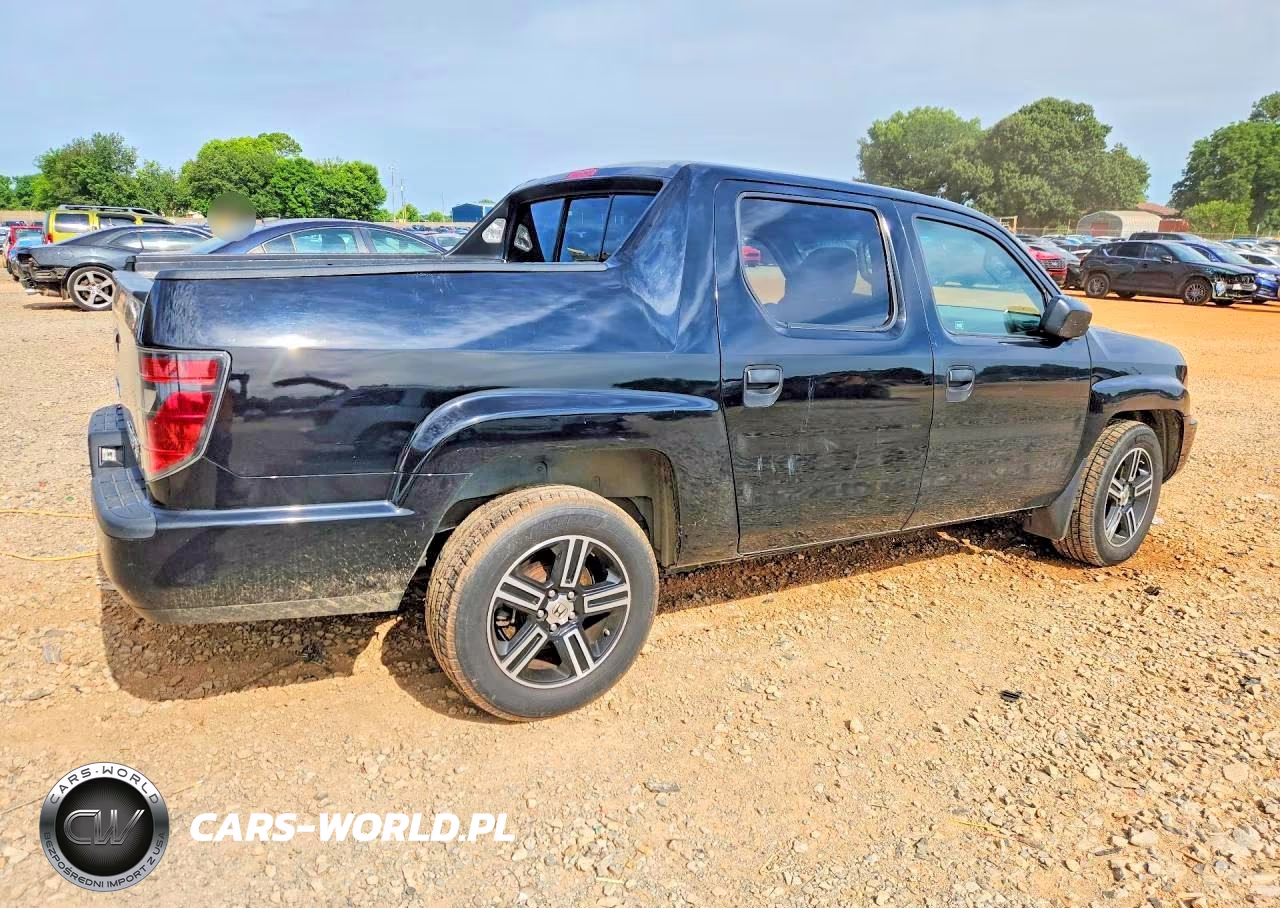2012 Honda Ridgeline Sport VIN:5FPYK1F79CB002026 - 3