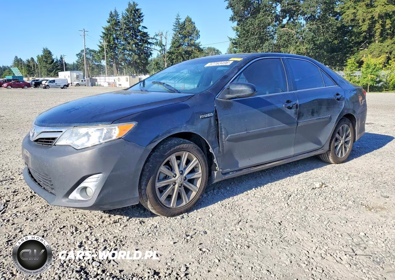 2013 Toyota Camry Hybrid Xle