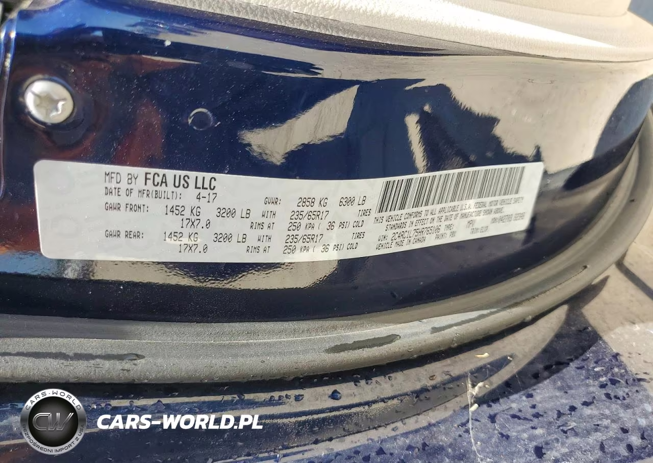 2017 Chrysler Pacifica Ehybrid Premium VIN:2C4RC1L75HR765106 - 13