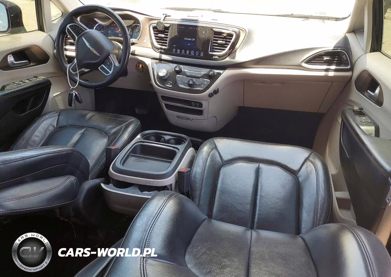 2017 Chrysler Pacifica Ehybrid Premium VIN:2C4RC1L75HR765106 - 8