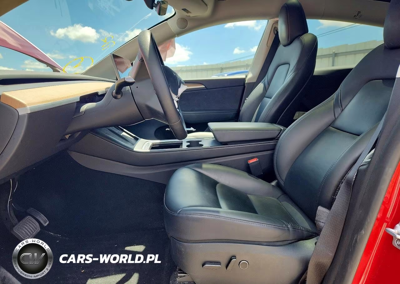2023 Tesla Model Y VIN:7SAYGDEE9PA203149 - 7