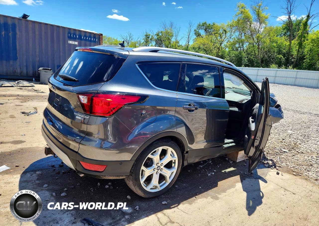 2019 Ford Escape Titanium VIN:1FMCU9J94KUB51143 - 3