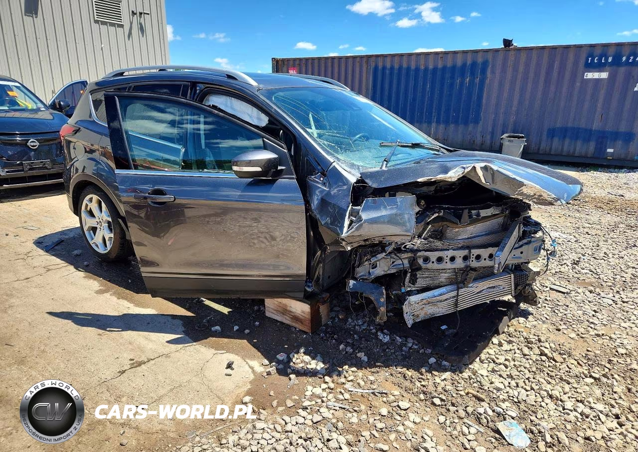 2019 Ford Escape Titanium VIN:1FMCU9J94KUB51143 - 4
