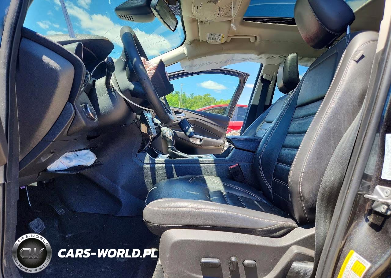 2019 Ford Escape Titanium VIN:1FMCU9J94KUB51143 - 7