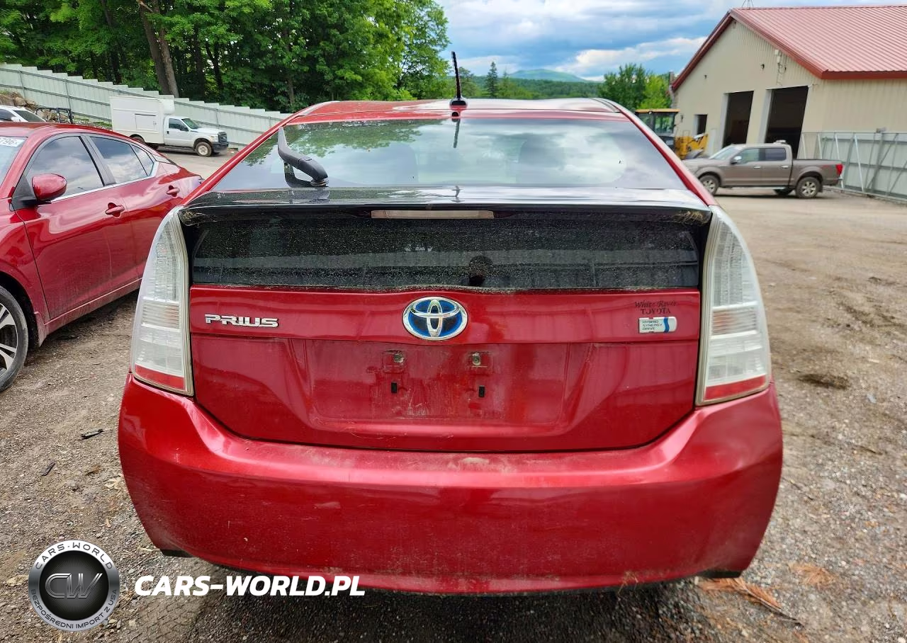 2011 Toyota Prius Two VIN:JTDKN3DU9B0310045 - 6