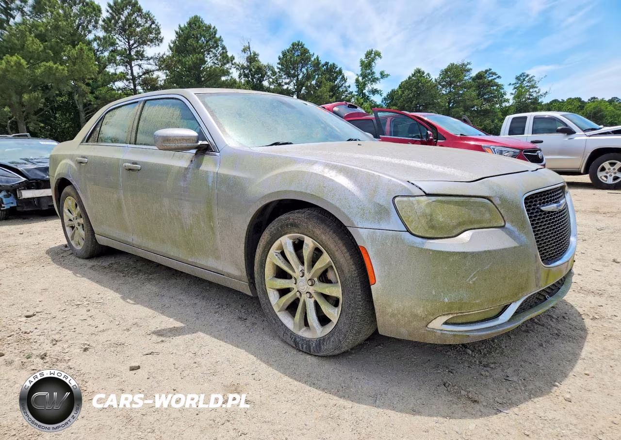 2015 Chrysler 300 Limited VIN:2C3CCARG5FH830959 - 4