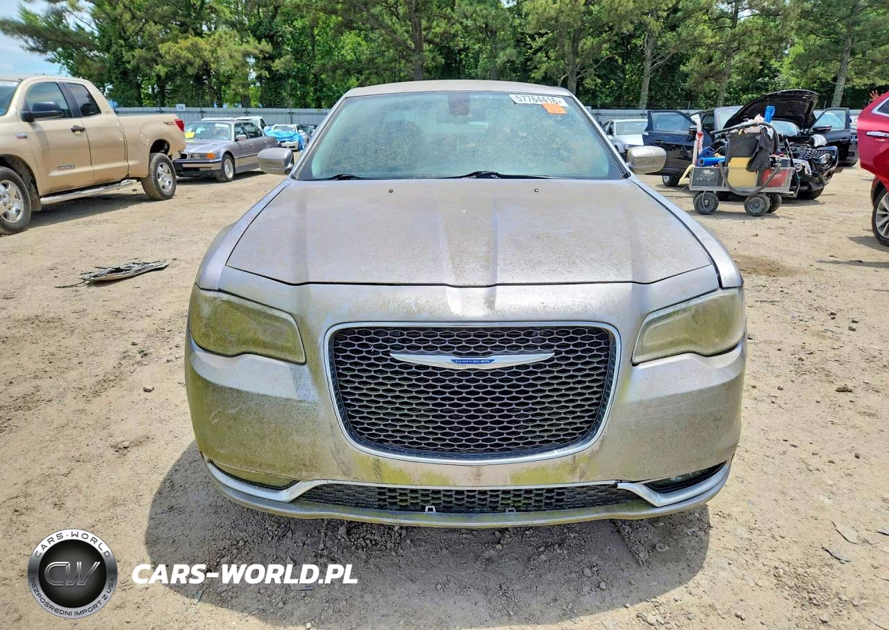 2015 Chrysler 300 Limited VIN:2C3CCARG5FH830959 - 5