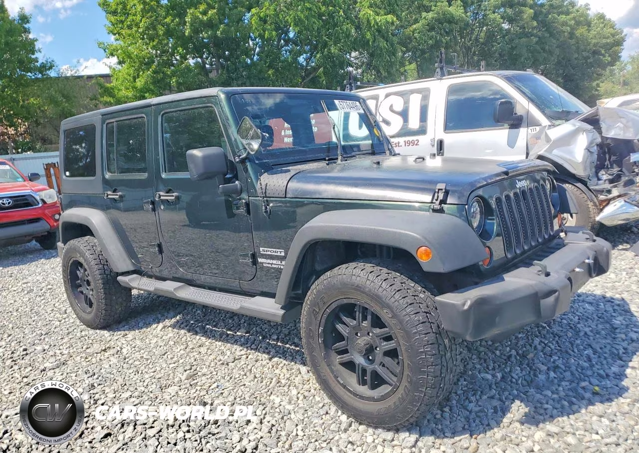 2011 Jeep Wrangler Unlimited Sport VIN:1J4BA3H18BL581943 - 4