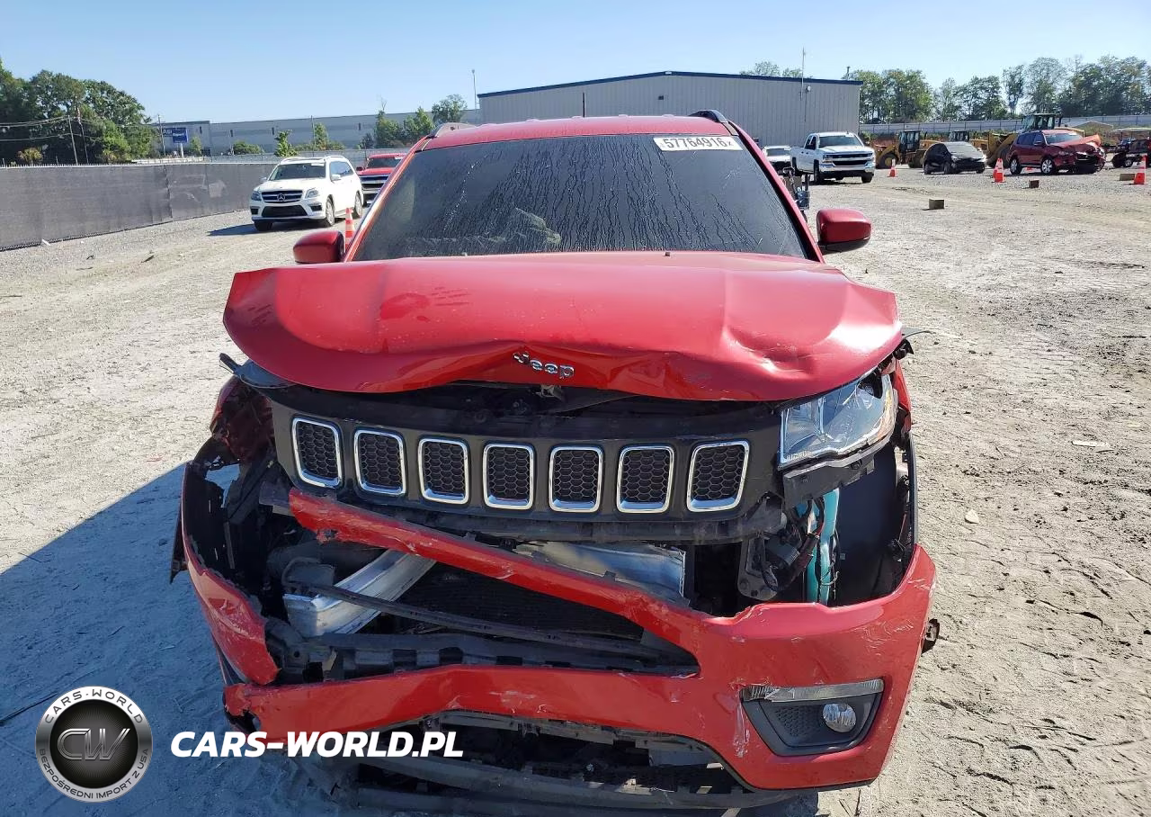 2018 Jeep Compass Latitude VIN:3C4NJCBB3JT124917 - 5