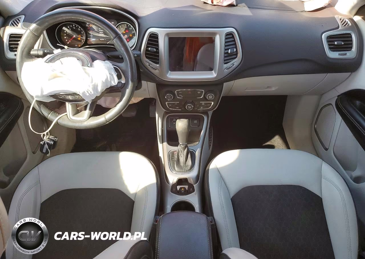 2018 Jeep Compass Latitude VIN:3C4NJCBB3JT124917 - 8